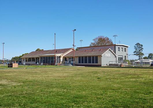 Large 1920px Wide Maitland Park Bowling Club 33